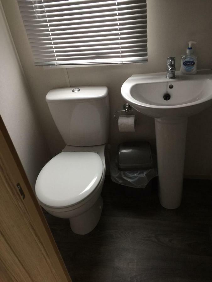 Hot Tub Hols 61 Kingfisher Court Hotell Tattershall Exteriör bild